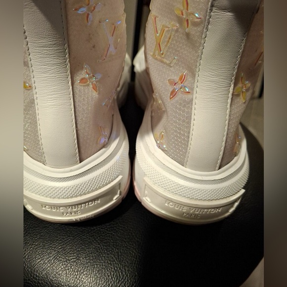 Irredescent pink and white LV high top sneaker “boot” - Picture 4 of 4